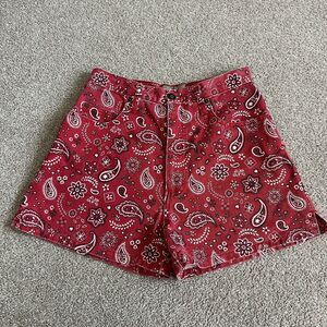 Vintage 90s Express EXP Red Paisley Flower AOP High Waist Jean Shorts 9/10